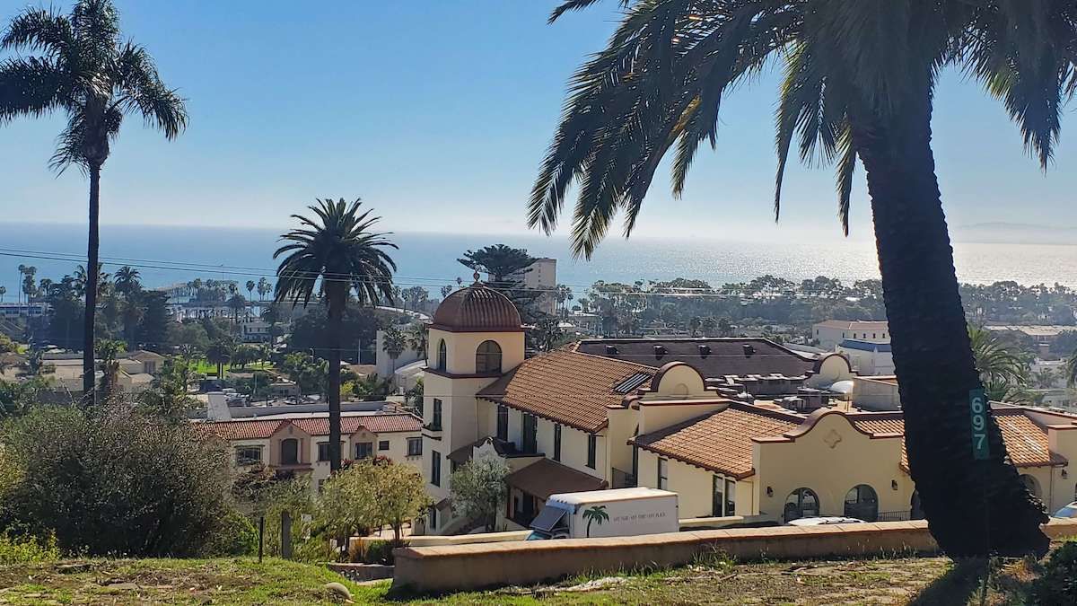 Ventura's downtown neighbrohood (light green on map) features an eclectic mix of historic homes, new condos and lots of independent shops and restaurants on the pedestrian mall.