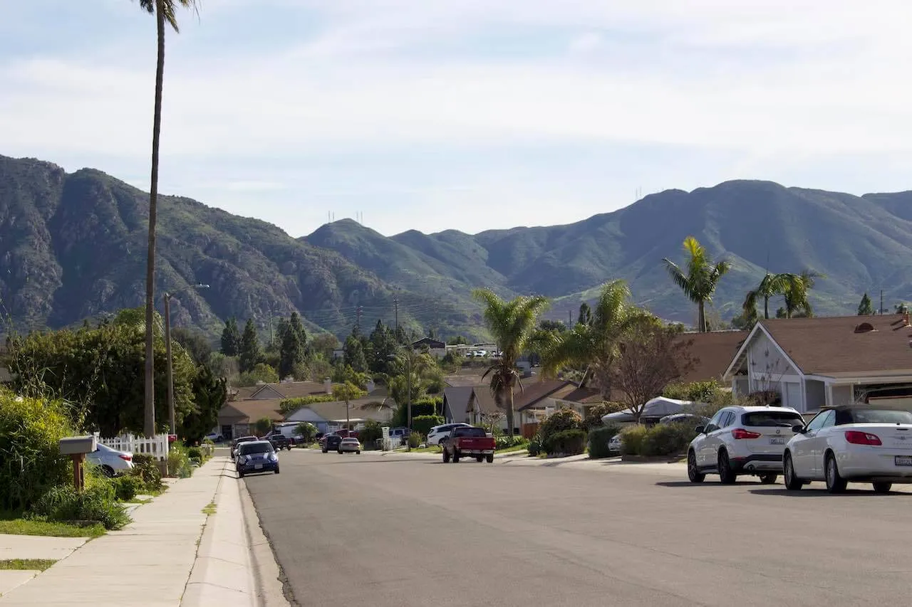 Mission Oaks Neighborhood Camarillo California Mission Oaks Neighborhood, Camarillo. Entry-level homes in Camarillo, CA cost around $750k with some neighborhoods starting closer to over a million.