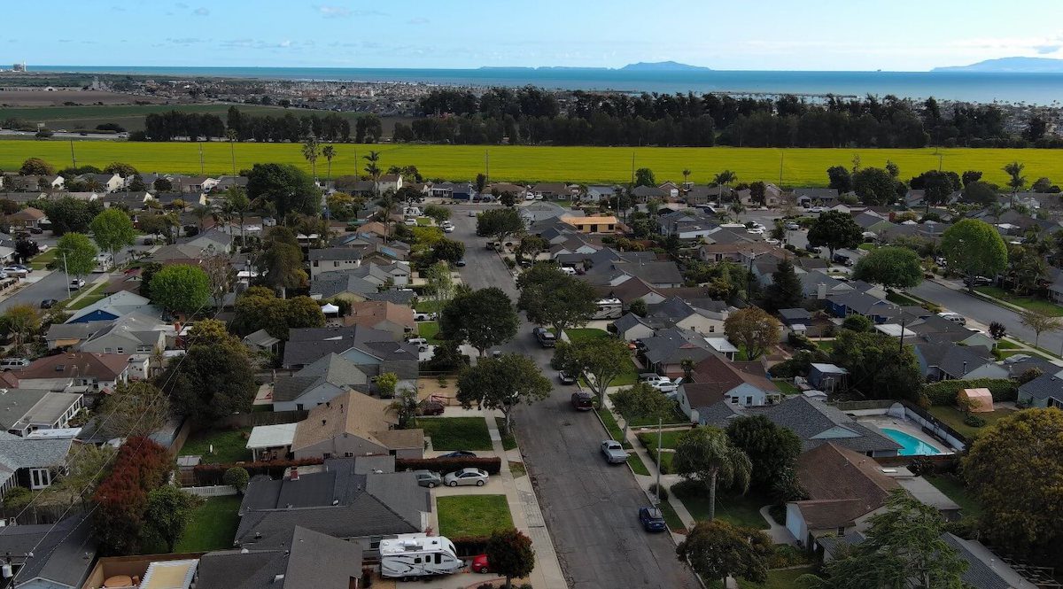 Lemon Grove Neighborhood in Ventura, CA Lemon Grove Neighborhood in Midtown, Ventura, CA